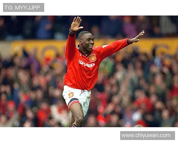 英格兰足球名将科尔辉煌生涯与绿茵场传奇再现